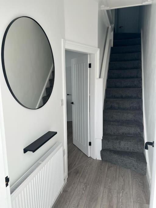 Beautiful Anfield Family Home ลิเวอร์พูล ภายนอก รูปภาพ