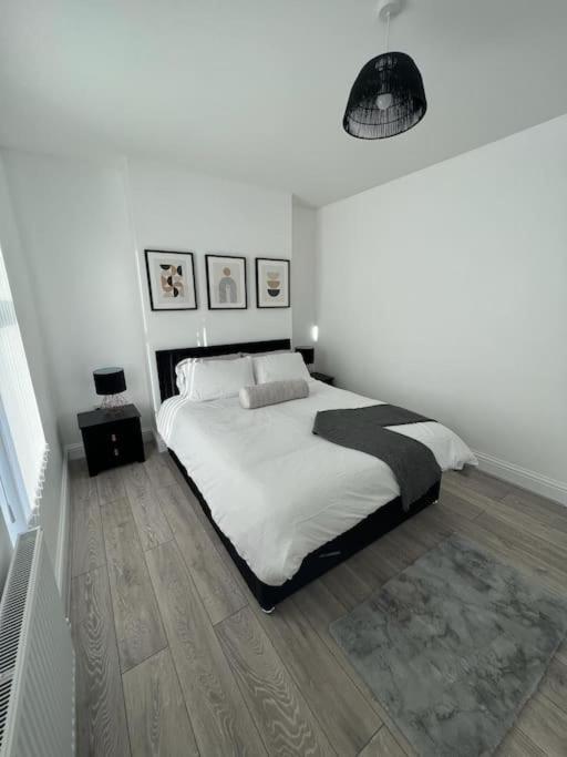 Beautiful Anfield Family Home ลิเวอร์พูล ภายนอก รูปภาพ